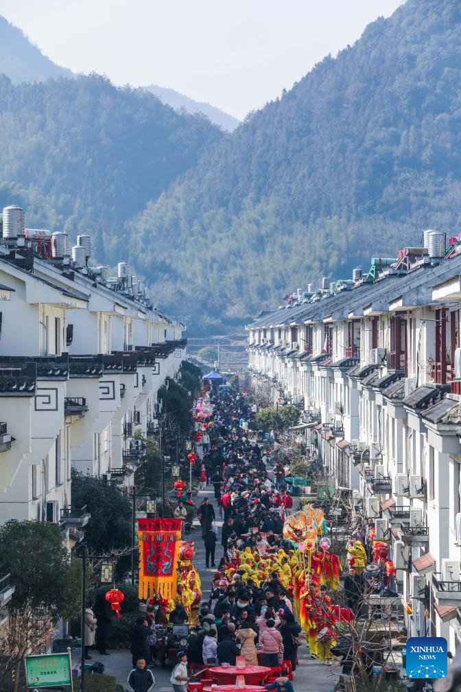 Chinese New Year Culture Festival Held in E China's Town