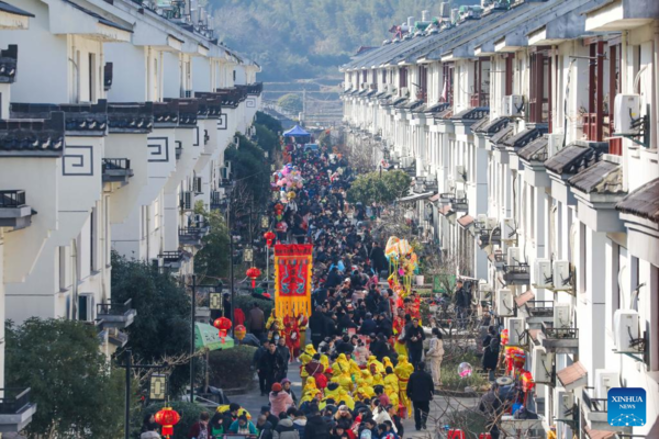 Chinese New Year Culture Festival Held in E China's Town