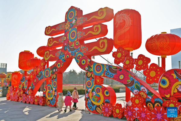 People Prepare for Spring Festival Across China