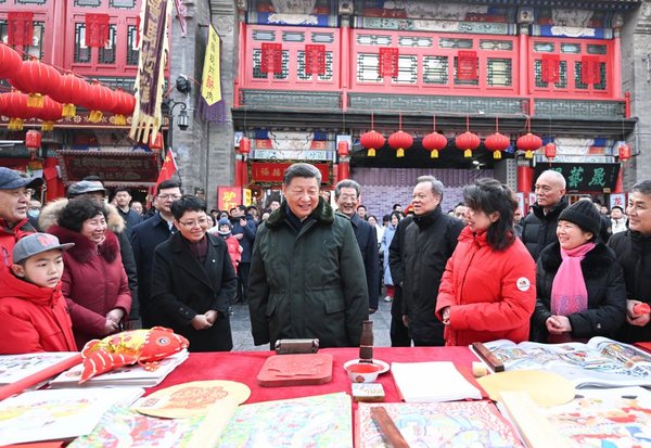 Xinhua Headlines-Xi Focus: Xi Extends Spring Festival Greetings to All Chinese