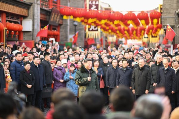 Xinhua Headlines-Xi Focus: Xi Extends Spring Festival Greetings to All Chinese