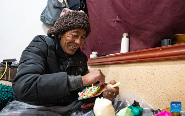 People Prepare Butter Sculptures Before Spring Festival in Lhasa, SW China