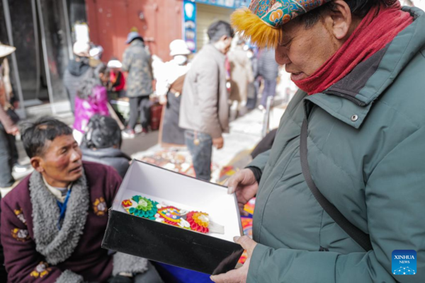 People Prepare Butter Sculptures Before Spring Festival in Lhasa, SW China