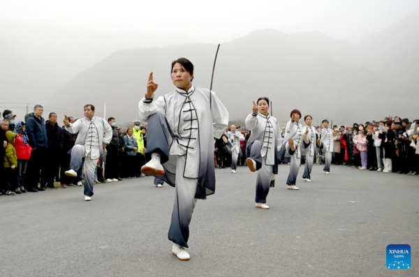 People Perform Folk Dances in NW China's Shaanxi