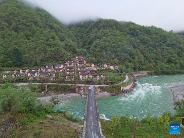 Remote Ethnic Villagers Find New Horizons in Infrastructure Development