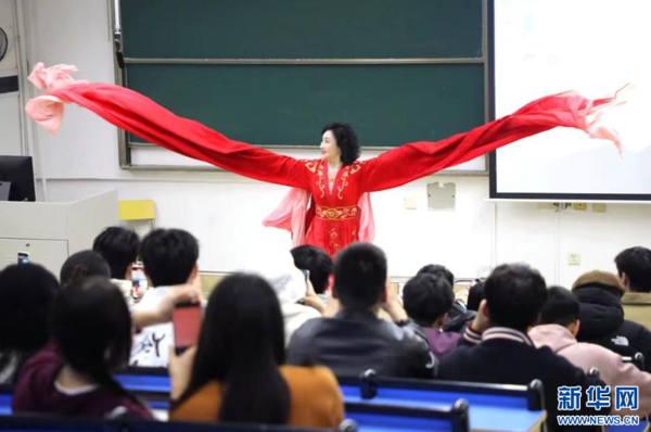 Opera Professor Turns Classrooms into Performance Stages