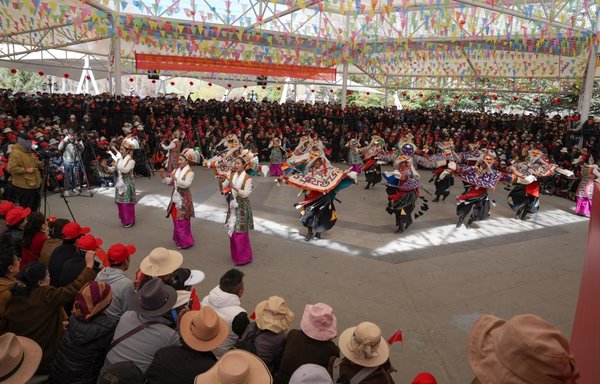 InXizang | People Celebrate Serfs' Emancipation Day in Xizang