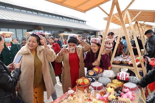 Wondrous Xinjiang: Project Renovating Old Residences Revitalizes Ancient City