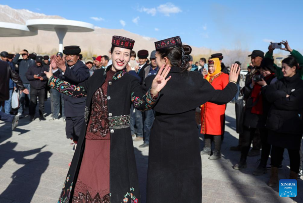 Festivals of Sowing Seeds, Drawing Water Celebrated in Xinjiang