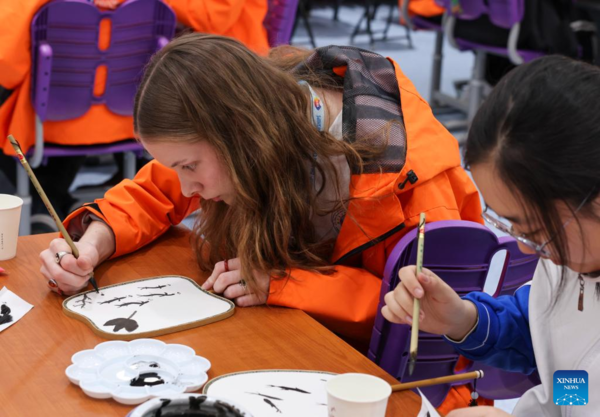 Journey Across Pacific Forges Bond of Friendship Between Chinese, U.S. Teens
