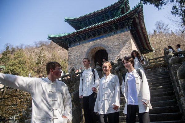 American Youths' Amazing Encounter with Chinese Culture