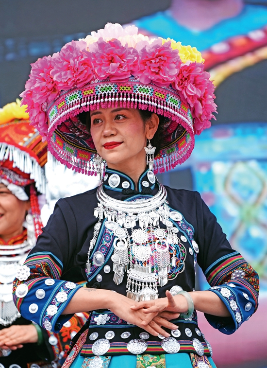 Beliefs Exhibited on Yaos' Splendid Costumes, Adornments