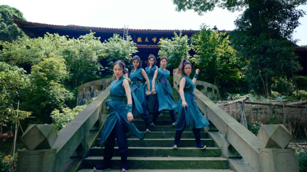 Women Kung Fu Group Sparks Craze