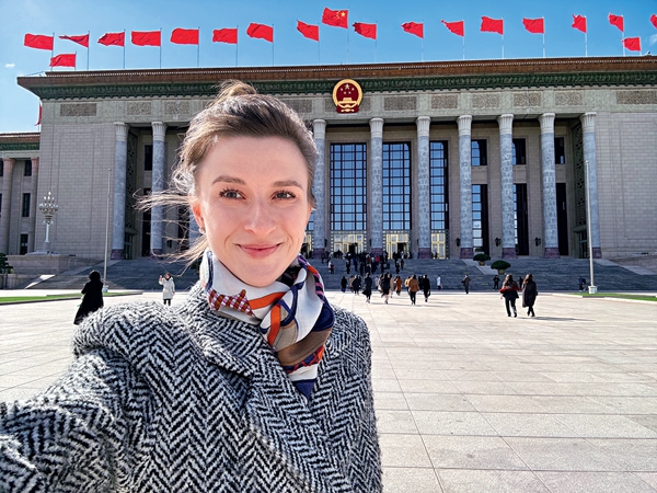 World Better Understands China Through Journalist's Firsthand Experiences
