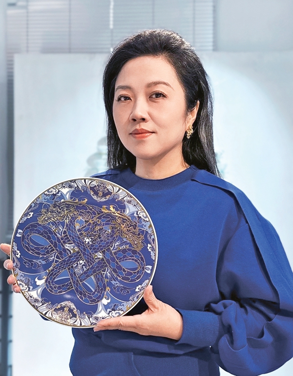 Artist Takes Ceramic Culture Global, Shares Jingdezhen's Stories