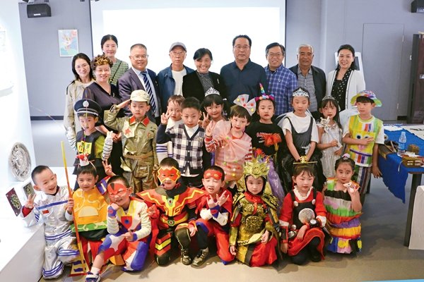 Parent-Child Painting Exhibition Highlights Ecological Protection