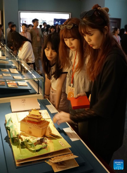 Participants of Cross-Strait Journalism Camp Visit CNAPC in Beijing
