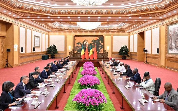 Chinese, Malian Presidents Meet in Beijing, Elevate Bilateral Ties