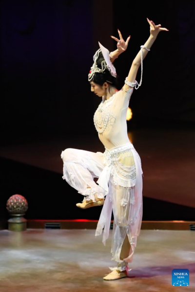 Performance Featuring Dunhuang Music and Dance Staged During 7th Silk Road (Dunhuang) Int'l Cultural Expo
