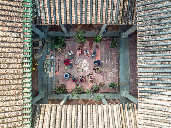 Millennia-Old Weaving Technique's Resurgence in Modern Times