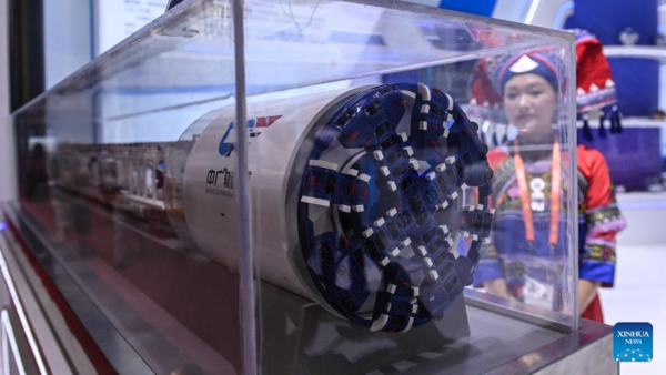 Smart, Green Technologies Attract Attention at China-ASEAN Expo