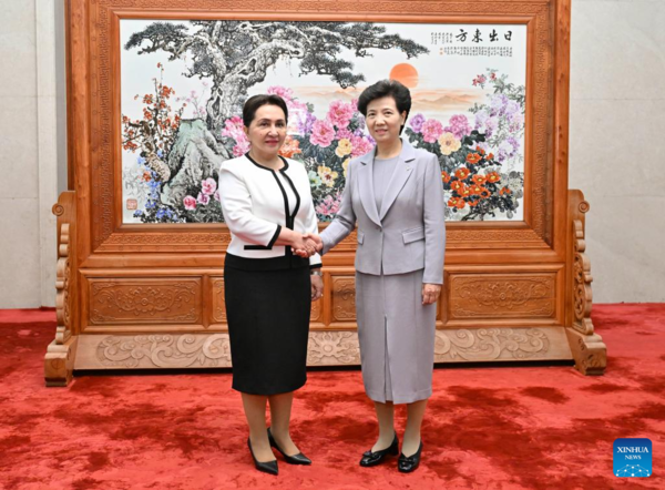 Chinese State Councilor Meets Chairperson of Uzbekistan's Senate