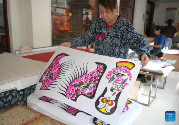 Kite Industry Thrives in Weifang, East China's Shandong