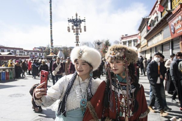 Winter Tourism Promotion Adds to Allure of China's Xizang