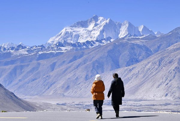 Winter Tourism Promotion Adds to Allure of China's Xizang
