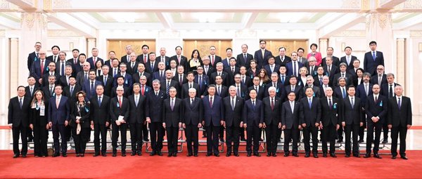 Chinese, Italian Presidents Meet Representatives from Cultural Conference, University Dialogue
