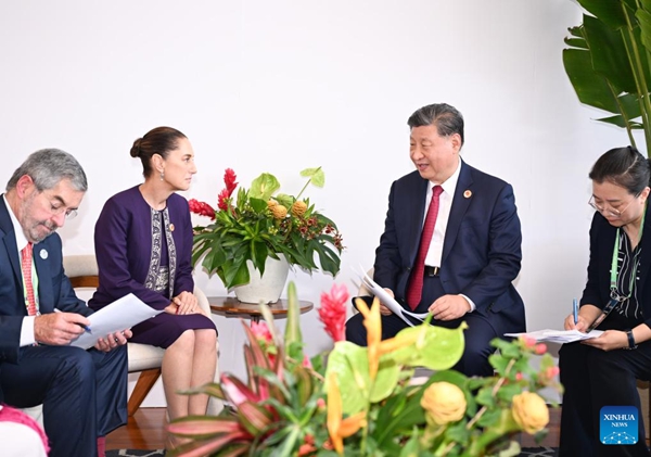 Xi calls for All-Round Development of China-Mexico Relations in New Era