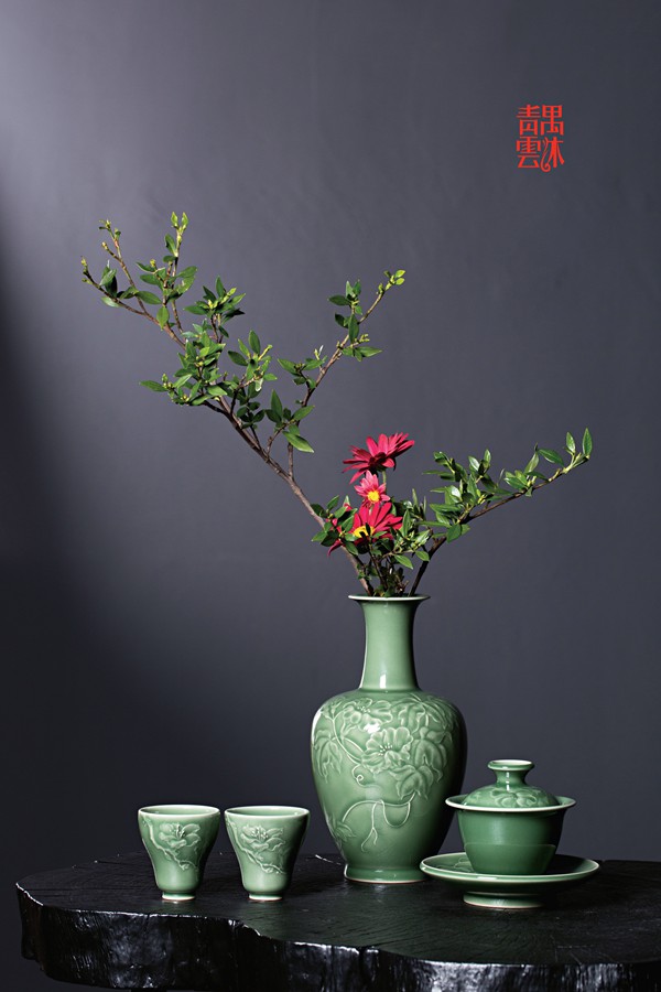 Millennia-Old Technique Reignites Passion for Porcelain