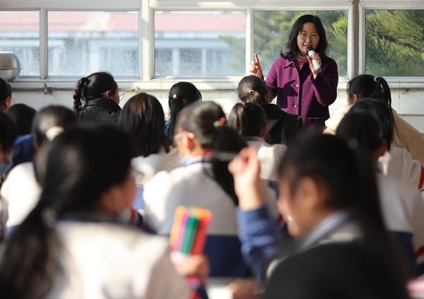 In Pics: Three-Year Action Benefits Girls and Families in Sichuan's Liangshan