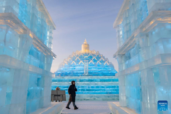 41st Harbin Int'l Ice and Snow Festival Kicks Off