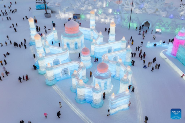 41st Harbin Int'l Ice and Snow Festival Kicks Off
