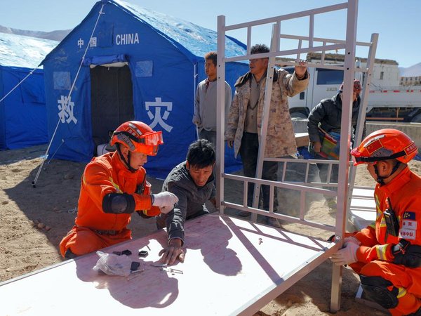 In Bitter Cold, Rescuers Race Against Time to Tackle Aftermath of Xizang Quake