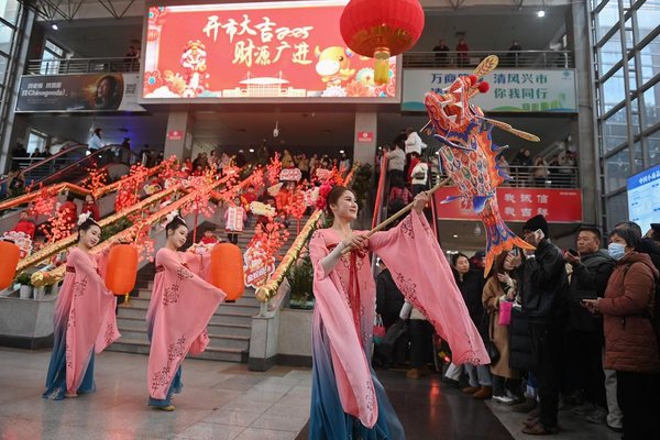 ‘World's Supermarket’ Reopens After Holiday, Embracing Innovation in Year of Snake ‘World's Supermarket’ Reopens After Holiday, Embracing Innovation in Year of Snake