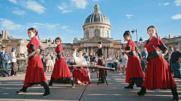 Emei Kung Fu Girls Demonstrate Power of Chinese Martial Arts