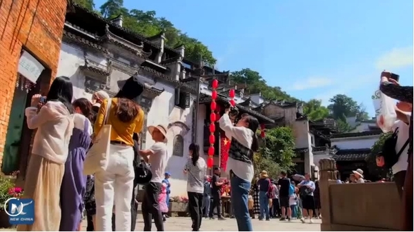 Golden Harvest: Wuyuan's Blossoming Tourism Boom