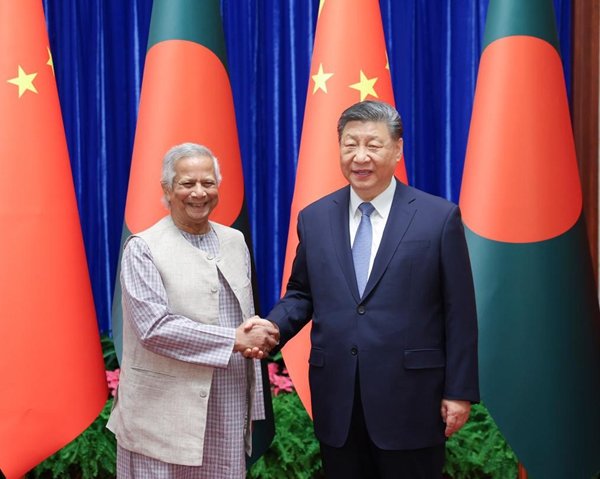 Xi Meets Bangladeshi Interim Government's Chief Adviser