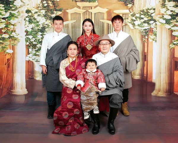 Happy Family Life 'Blooming Like a Beautiful Flower'