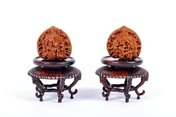 Cultural Heritage | Carving Technique Engraves Boundless Universe on Tiny Kernels