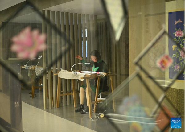 Inheritor of Han Embroidery in China's Hubei
