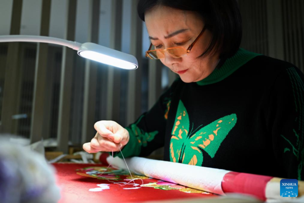 Inheritor of Han Embroidery in China's Hubei