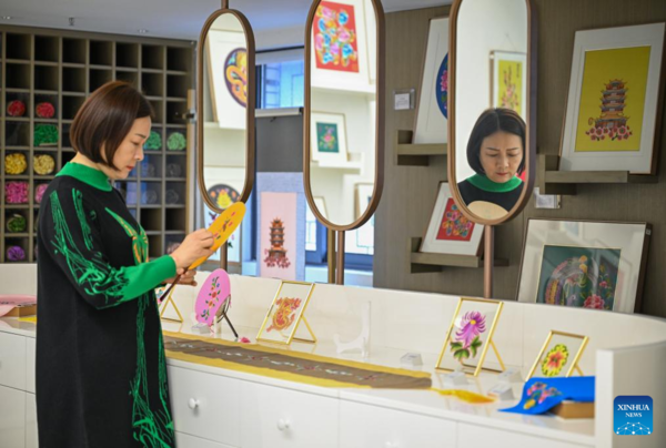 Inheritor of Han Embroidery in China's Hubei