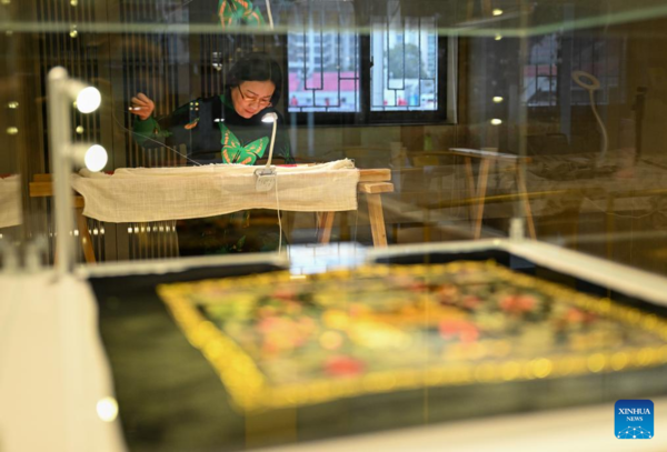 Inheritor of Han Embroidery in China's Hubei