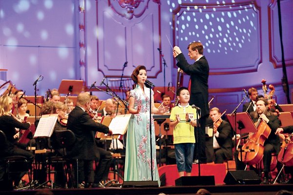 Liu Yuanyuan: Singing for the New Era