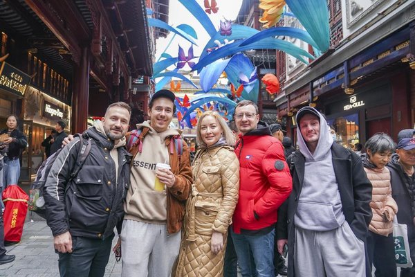 Local Guides Hold the Untranslatable Edge in China's Tourism Boom