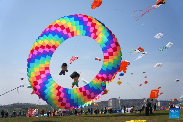 42nd Weifang Int'l Kite Festival Held in China's Shandong
