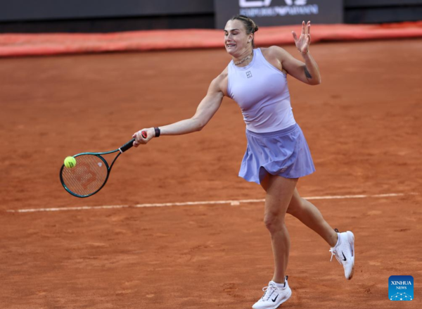 China's Zheng Beats Sabalenka for the First Time to Reach Italian Open Semifinals